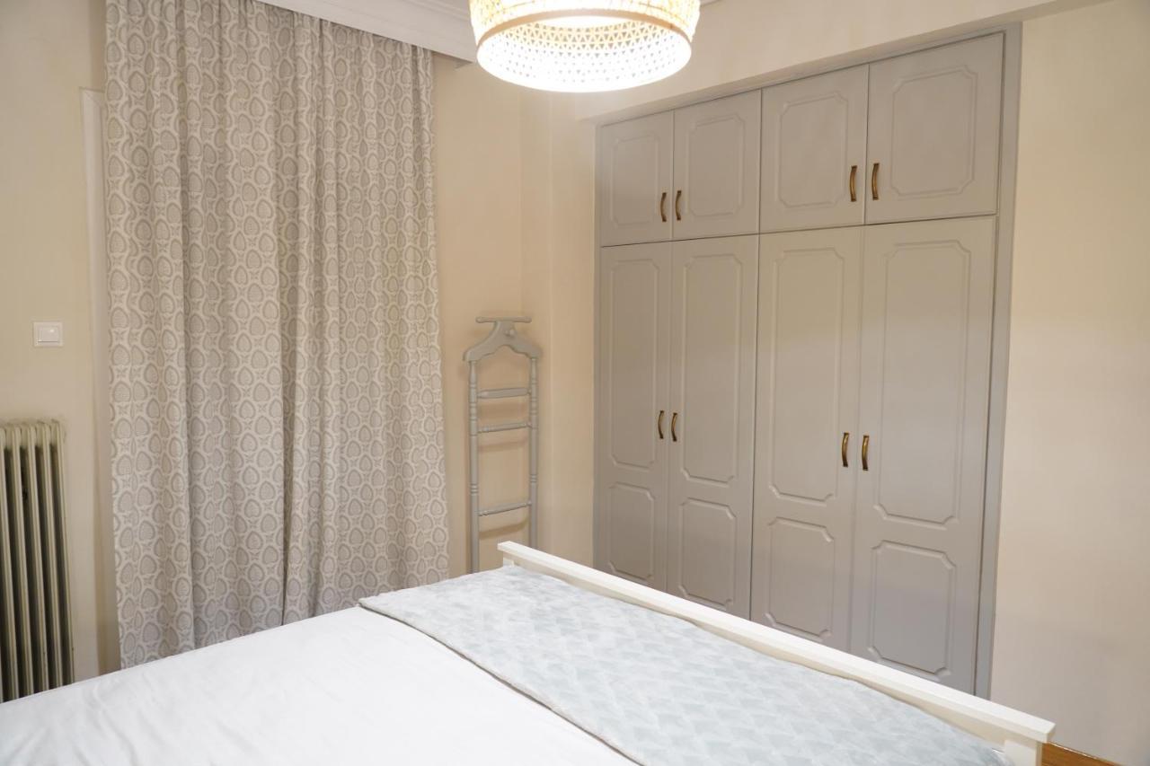 Larissa Downtown Apartment With Parking Kültér fotó